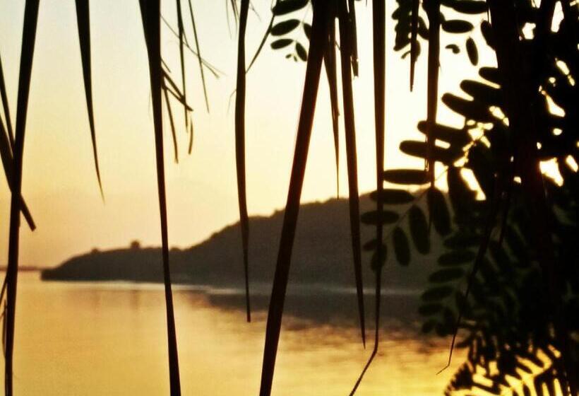 פנסיון Tanjungan