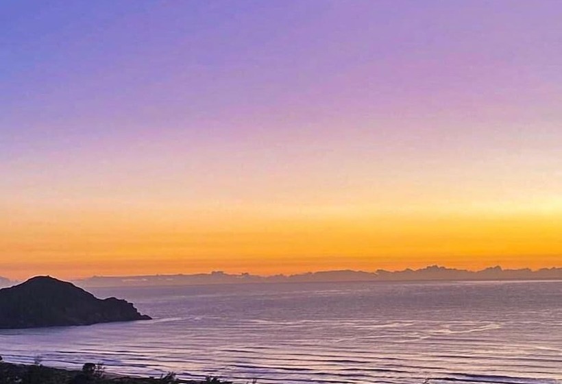 Albergue Explorer   Hostel