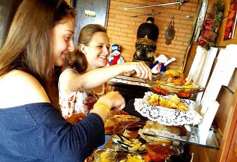 Albergue Explorer   Hostel