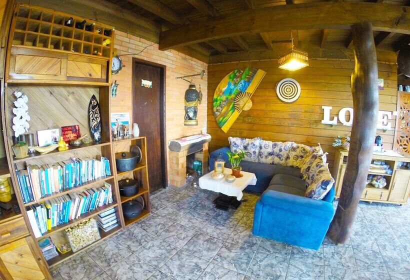 Albergue Explorer   Hostel