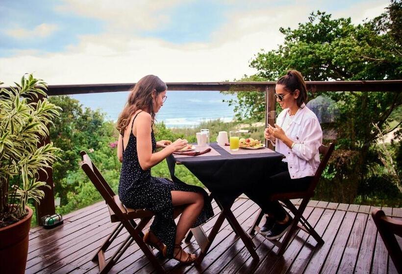 Albergue Explorer   Hostel