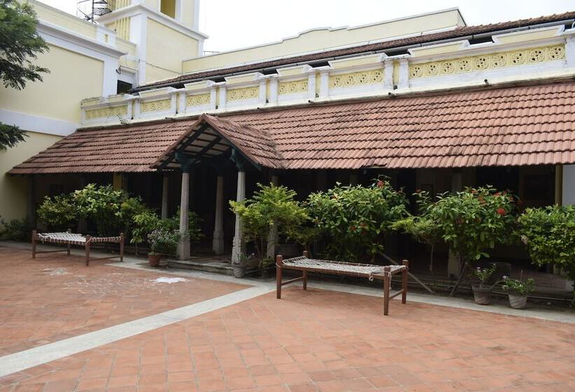 Курорт Lakshmi Vilas