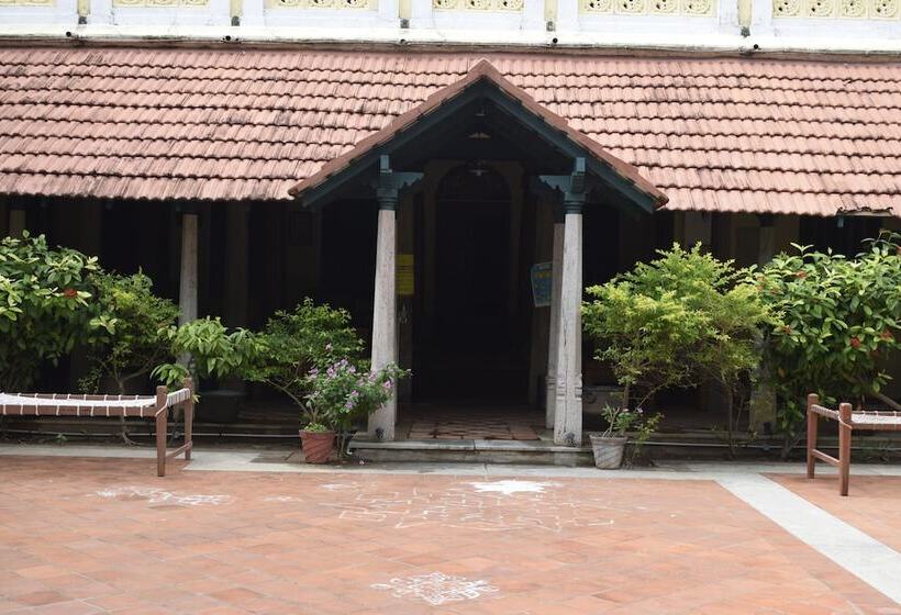 Курорт Lakshmi Vilas