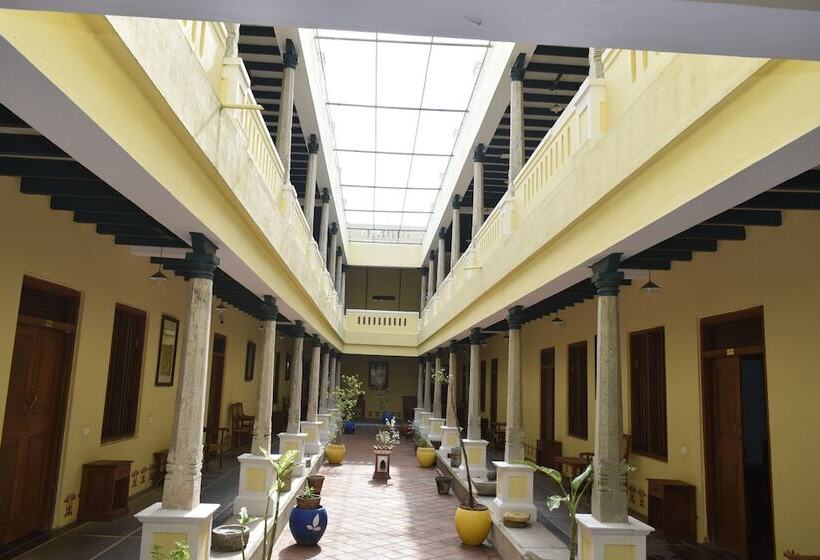 Курорт Lakshmi Vilas