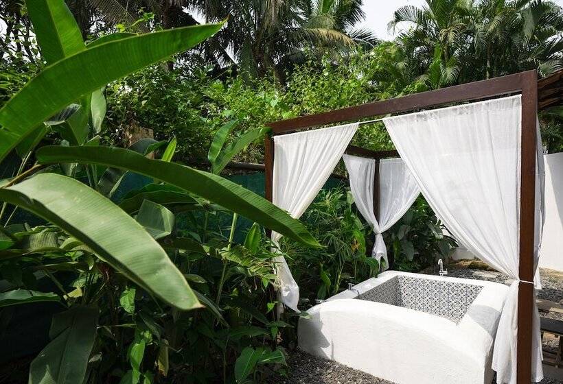 리조트 Moustache Goa Luxuria