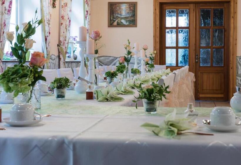 Waldhotel Dietrichsmühle