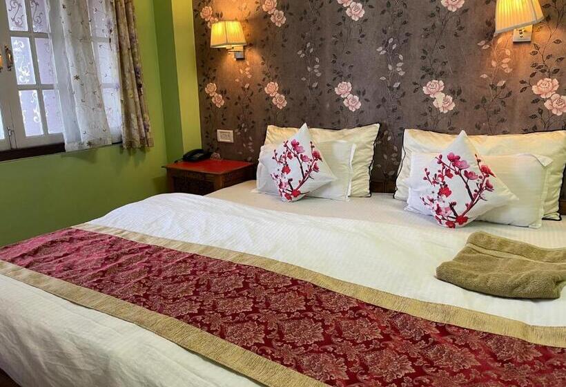 تختخواب و صبحانه Magnolia Residency