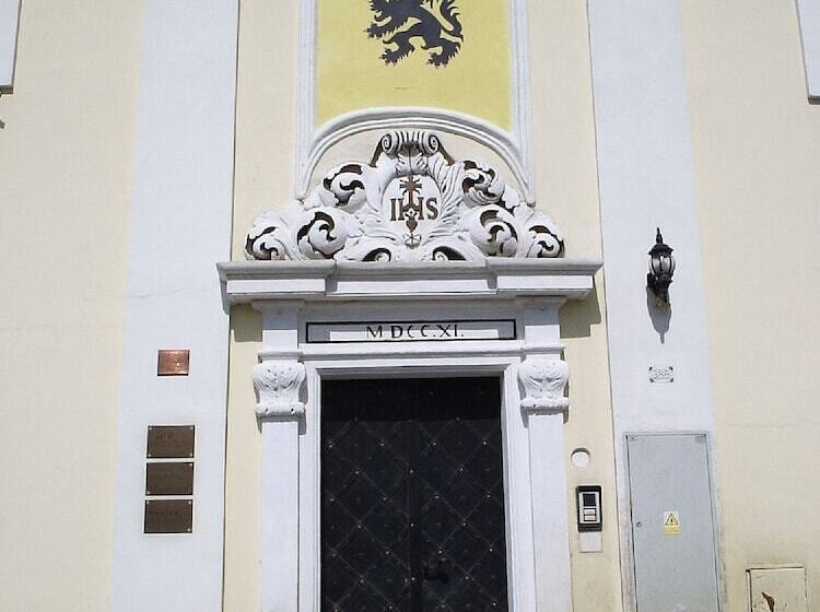 فندق Auberge De Provence