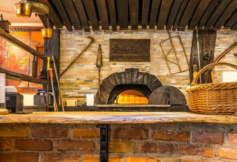 هتل Center Bohinjsko Jezero