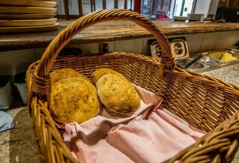 هتل Center Bohinjsko Jezero