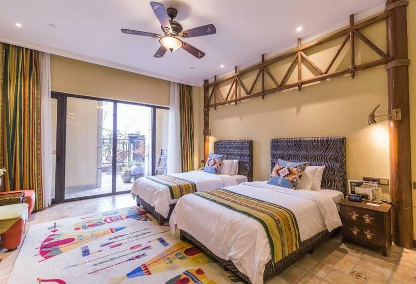 Отель Dinoman Club