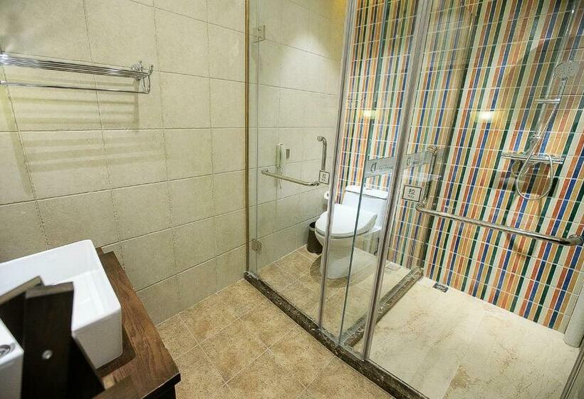 Отель Dinoman Club