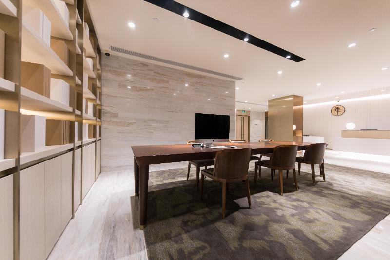 호텔 Ji  Shanghai Changshou Road Metro Station