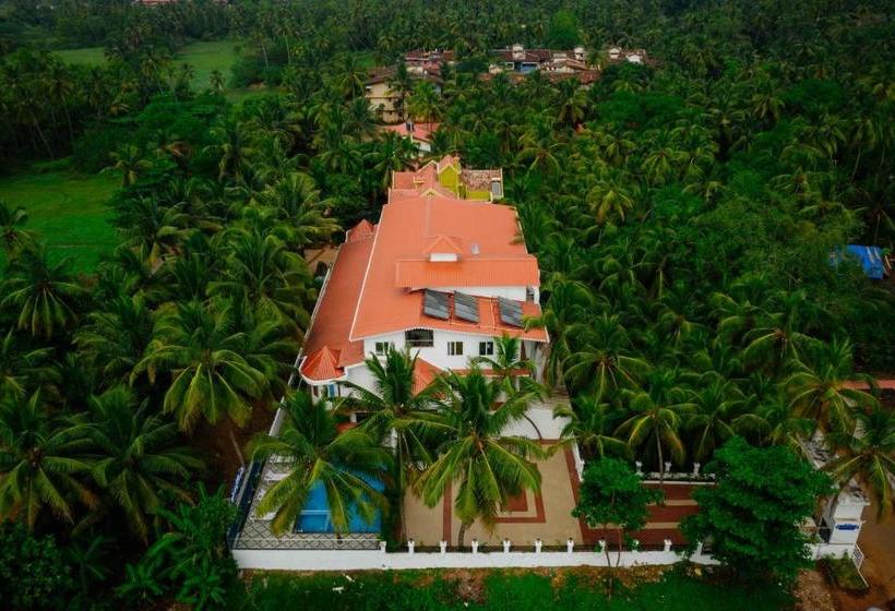 호텔 Krishna Beach Resort