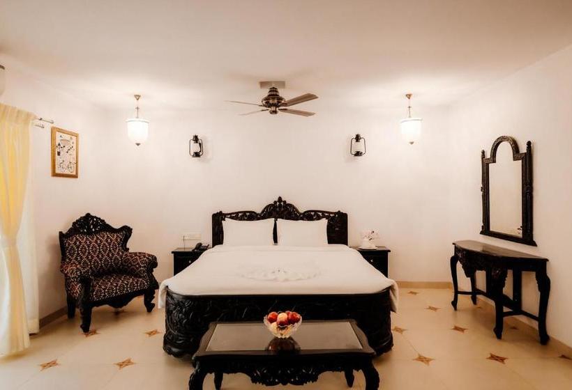 호텔 Krishna Beach Resort