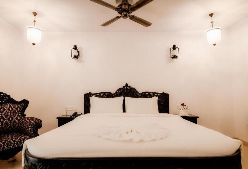 호텔 Krishna Beach Resort