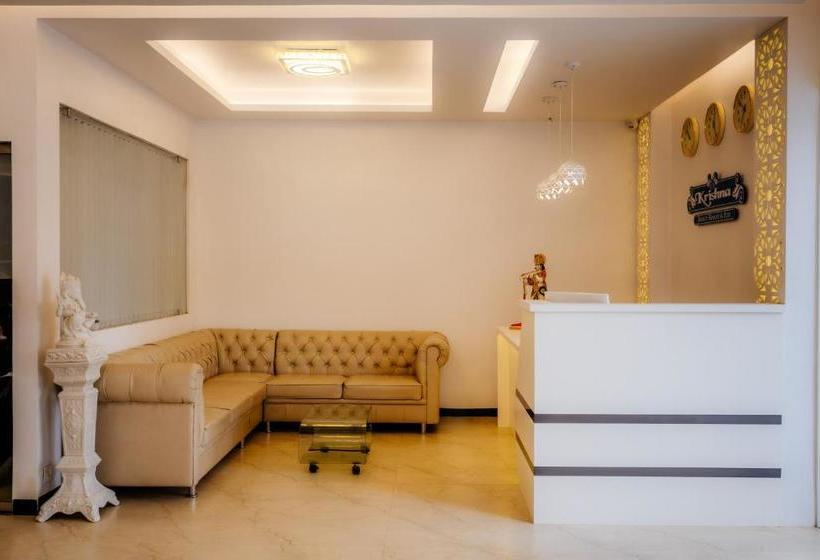 호텔 Krishna Beach Resort