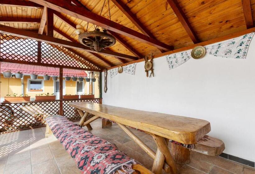 펜션 Casa Rasnoveana