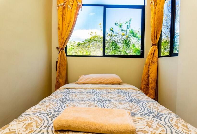 پانسیون Cucuve Eco Hostal