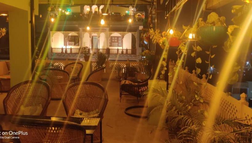 بنسيون Madhav Guest House