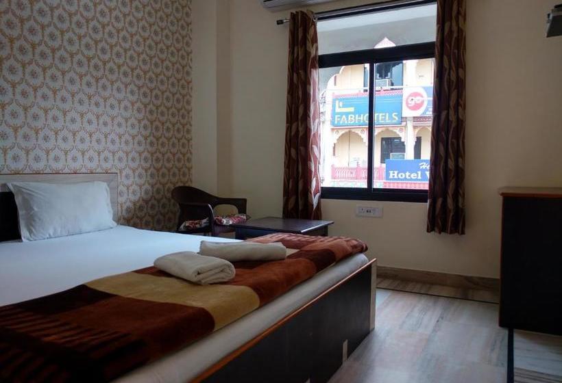 بنسيون Madhav Guest House