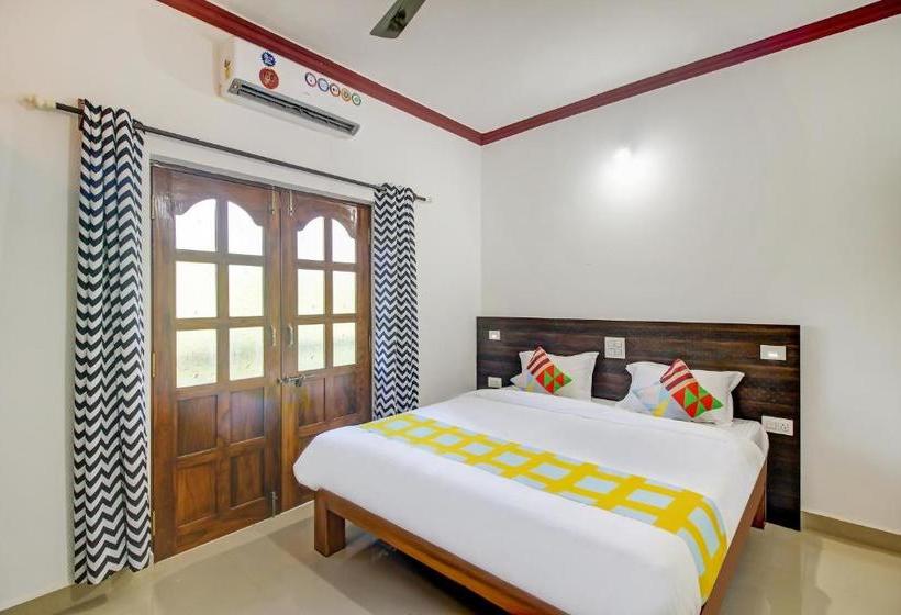 펜션 Oyo Home 66780 Spacious Studios Baga