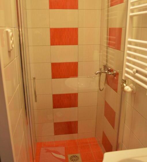 ペンション Rooms Aračić