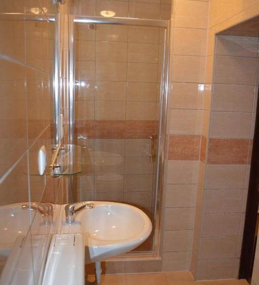 ペンション Rooms Aračić