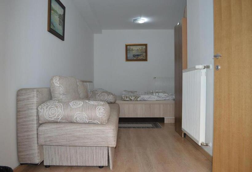 פנסיון Rooms Aračić