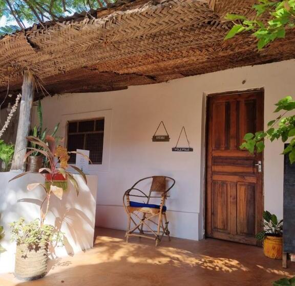 פנסיון Sunny House Paje