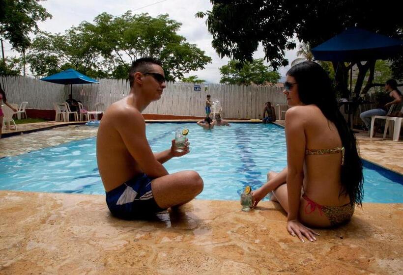 אתר נופש Hosteria El Castellano