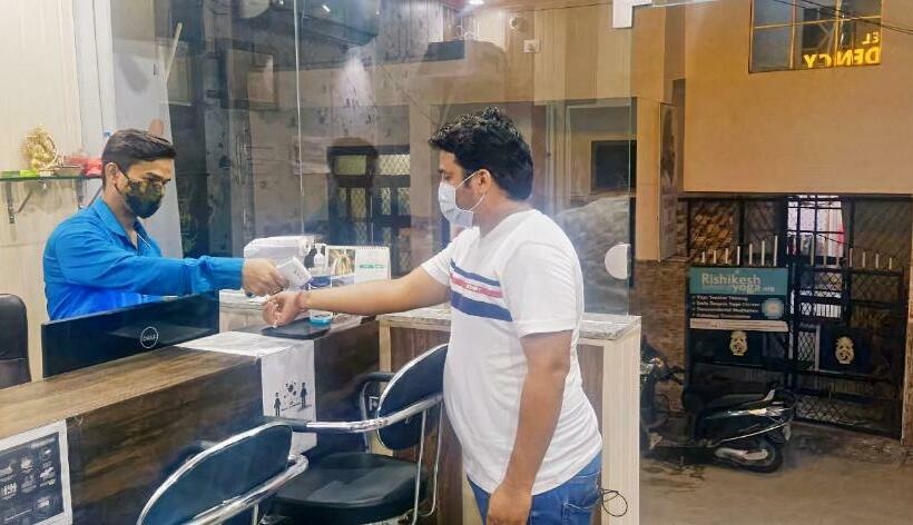 호텔 A K Residency