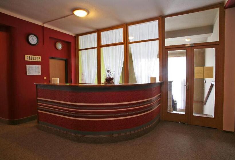 Отель Zlaty Jelen