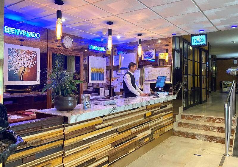 Apartamentos La Jabega