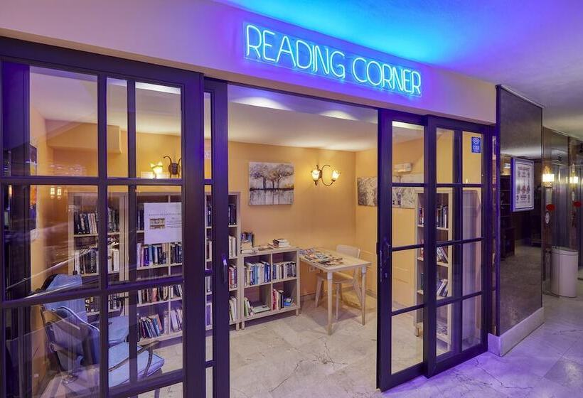 Apartamentos La Jabega