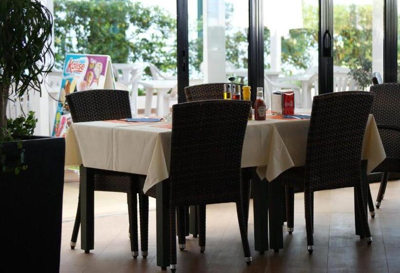 Apartamentos Vistamar