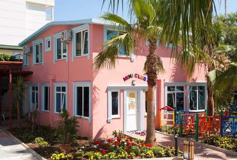 호텔 Concordia Celes Beach