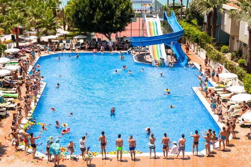 호텔 Concordia Celes Beach