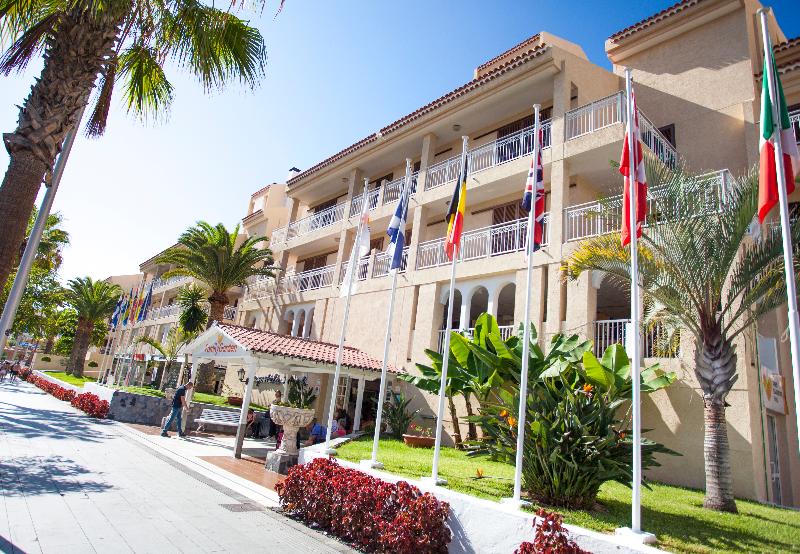 Coral Compostela Beach