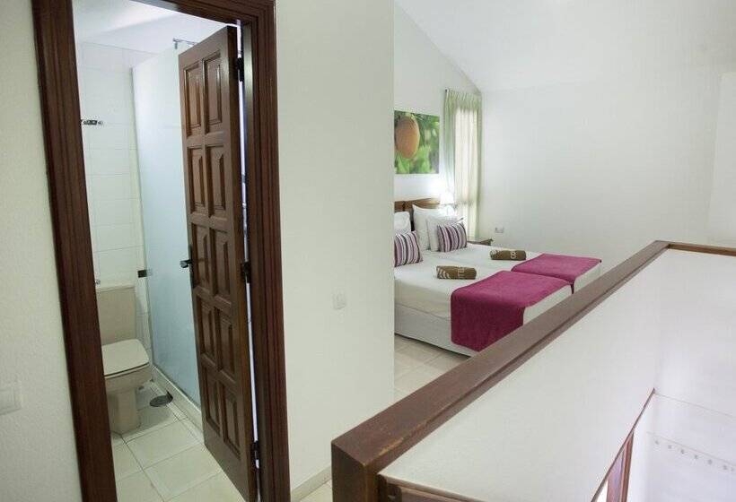 Coral Compostela Beach