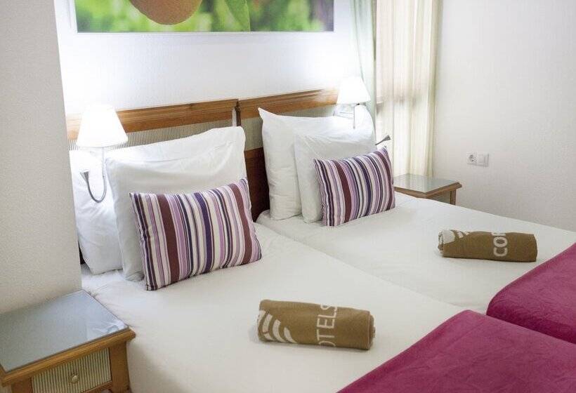 Coral Compostela Beach