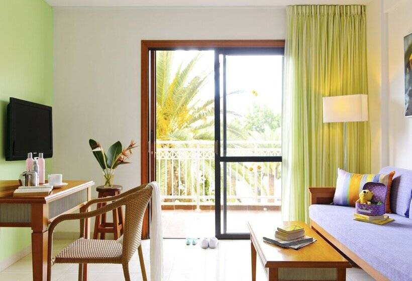 Coral Compostela Beach