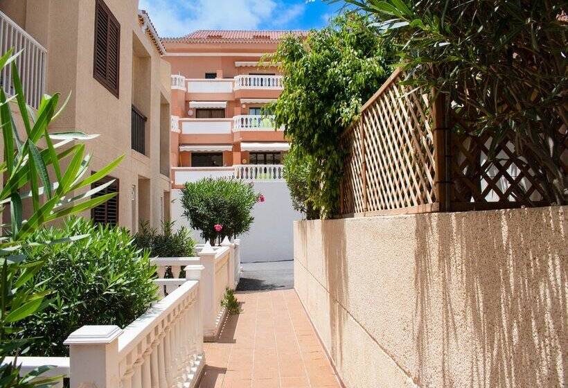 Coral Compostela Beach