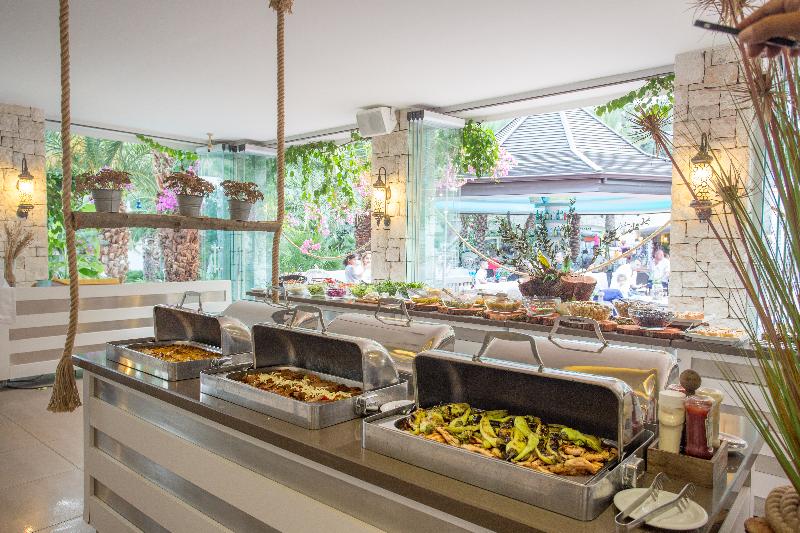 Flamingo Hotel & Spa   Pet Friendly