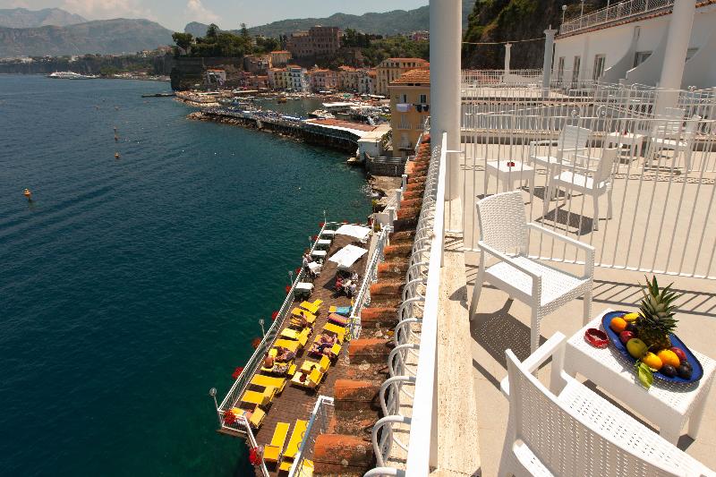 בית מלון כפרי Admiral