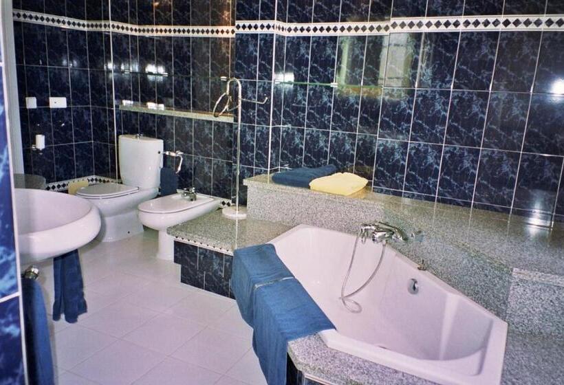 בית מלון כפרי Alhambra