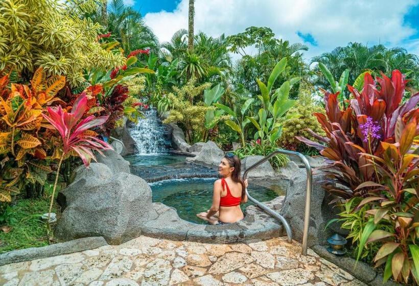 فندق Arenal Kioro Suites & Spa