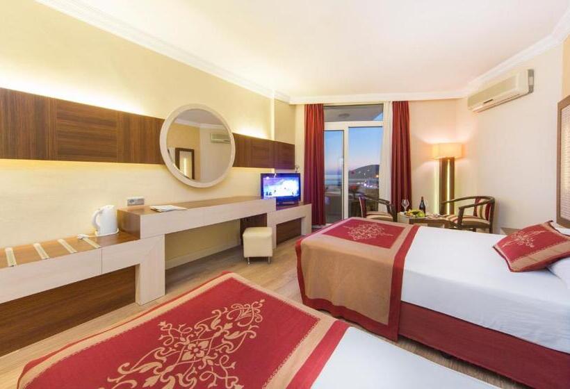 Beach Club Doganay Hotel   All Inclusive