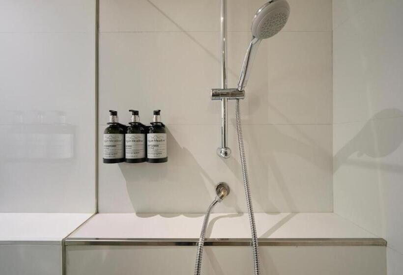 هتل Catalonia El Retiro