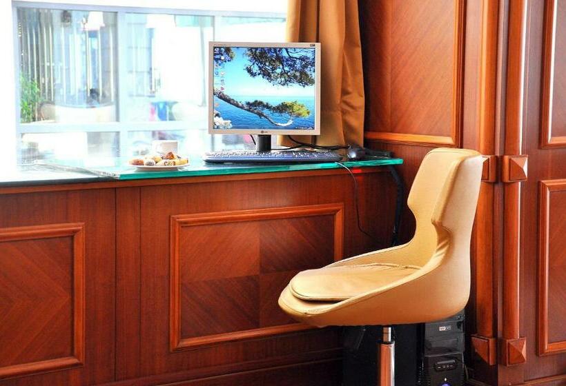 هتل Centrum  Istanbul